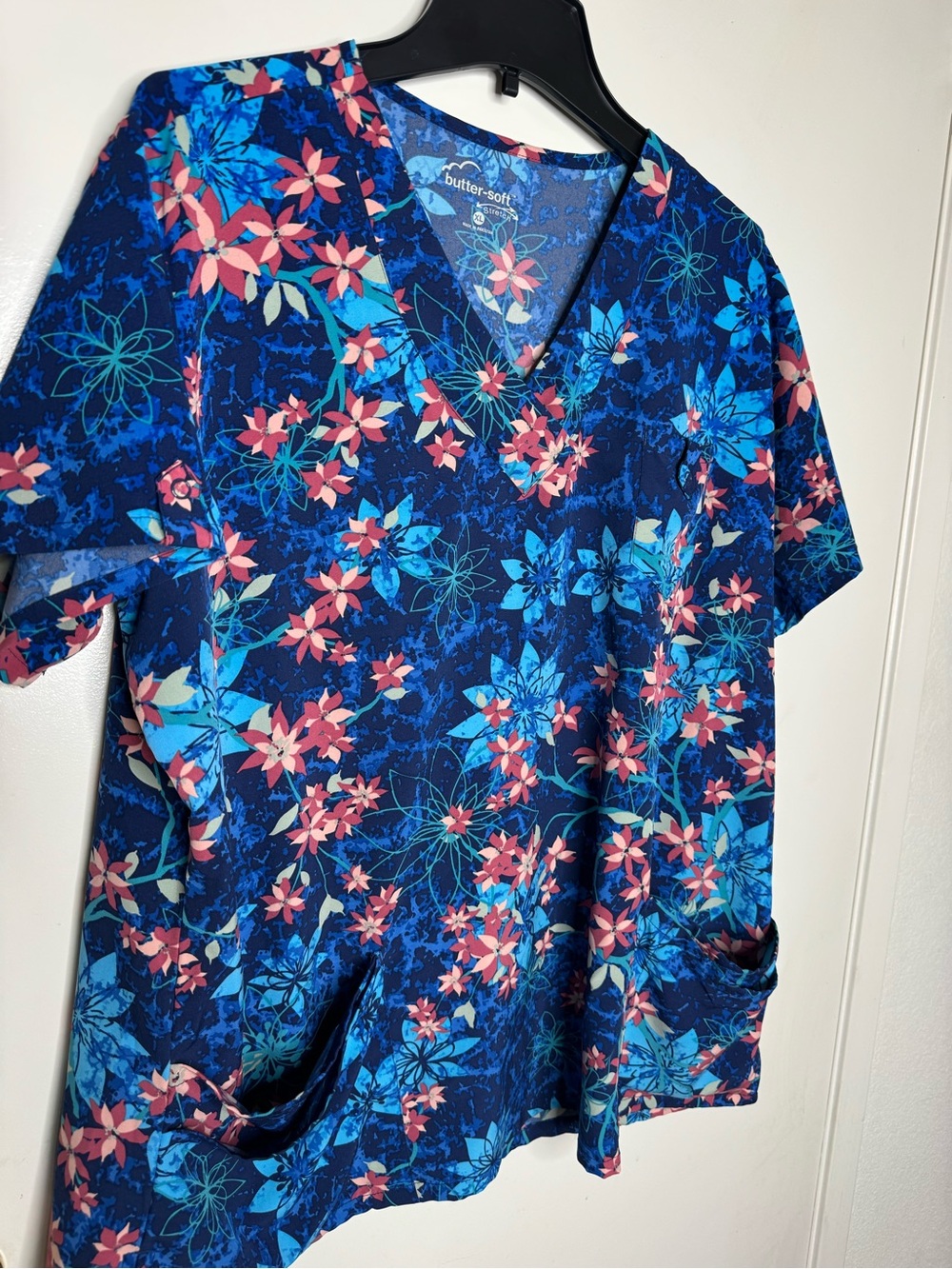 BUNDLE Scrubs - butter-soft stretch - Picture 12 of 13